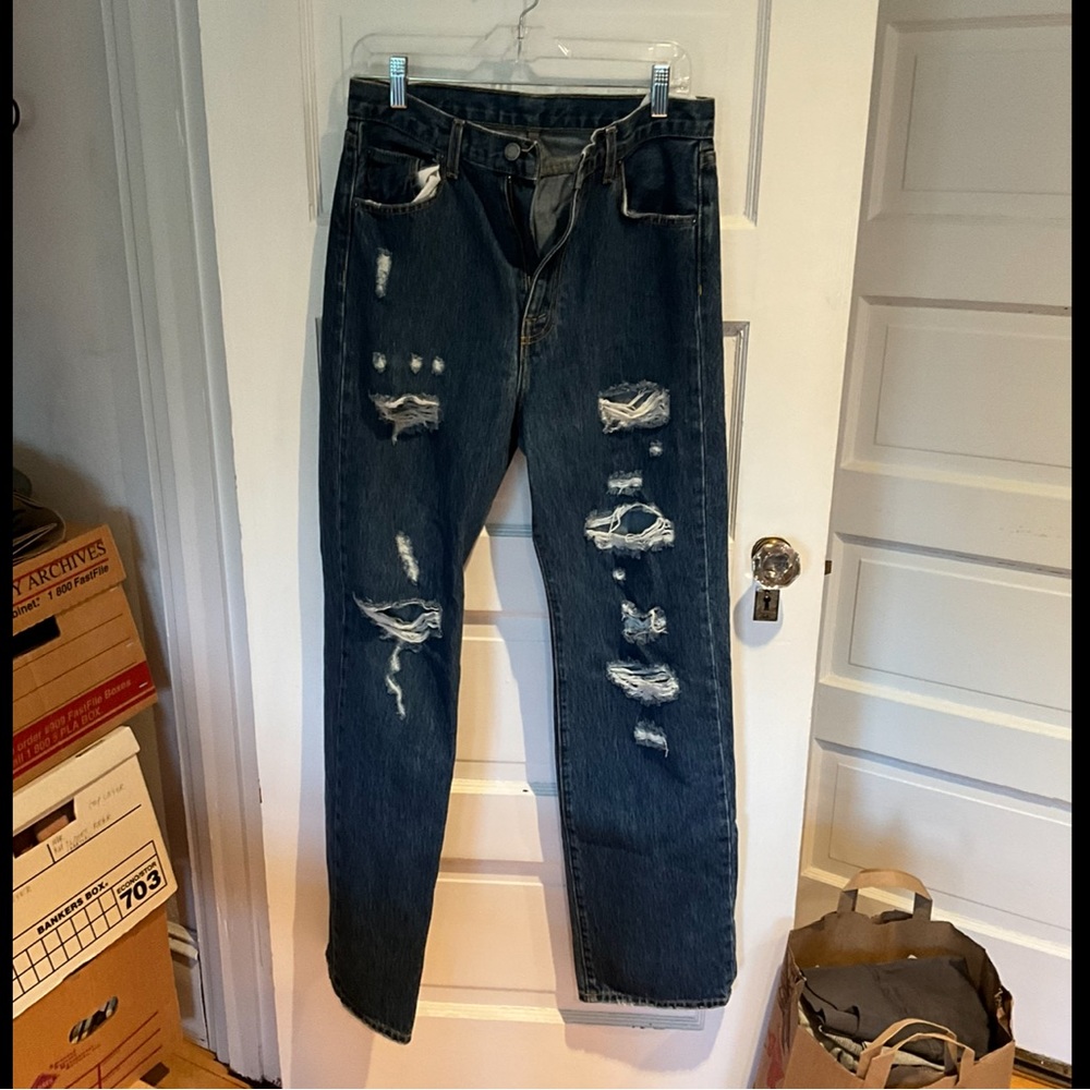Ripped Carmar Straight Leg Jeans